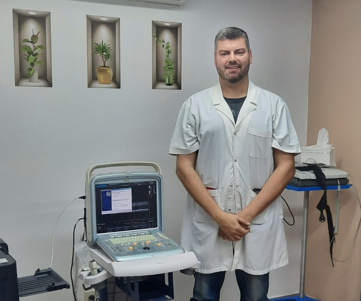 Dr. Carlos Gutiérrez